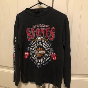 long sleeved t-shirt